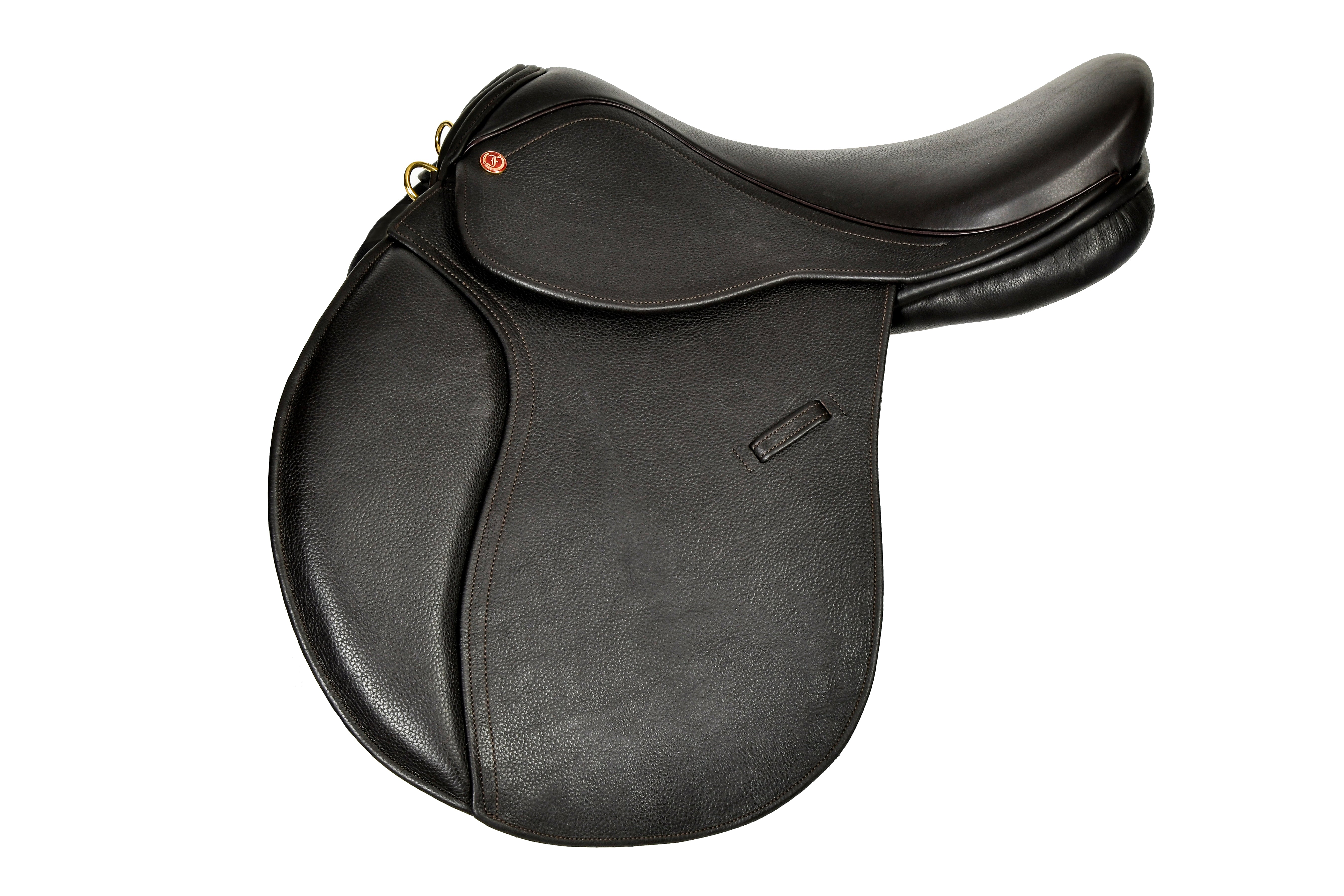 Black Hunter SG saddle on a white background.