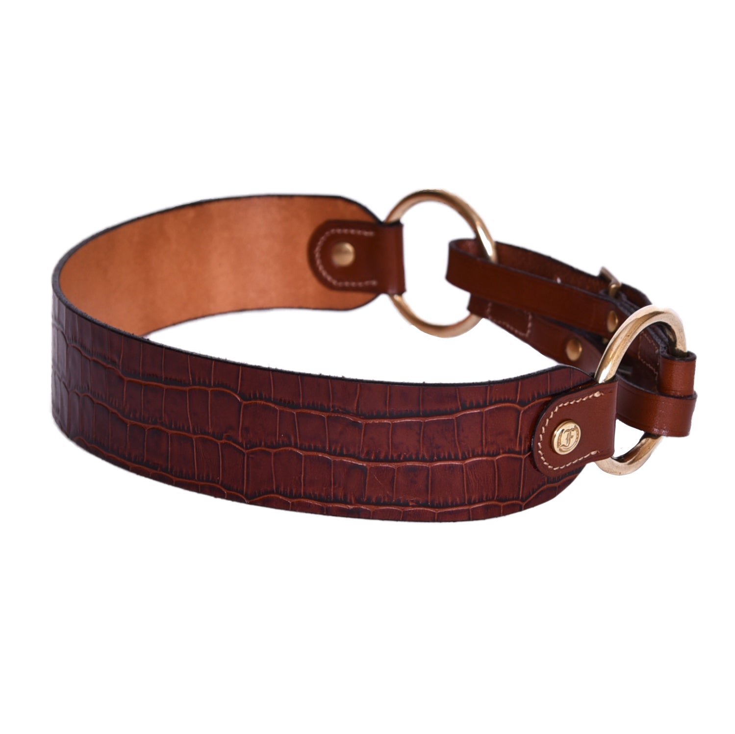 Close-up of Freedman's Croco Ring Belt: Detailed Crocodile Embossing and Unique Double Ring Buckle on Brown Leather