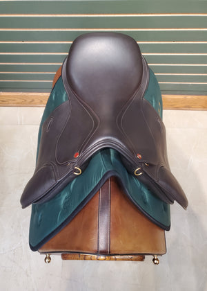 Previously Used - Hunter Super Grip Saddle 17.5"