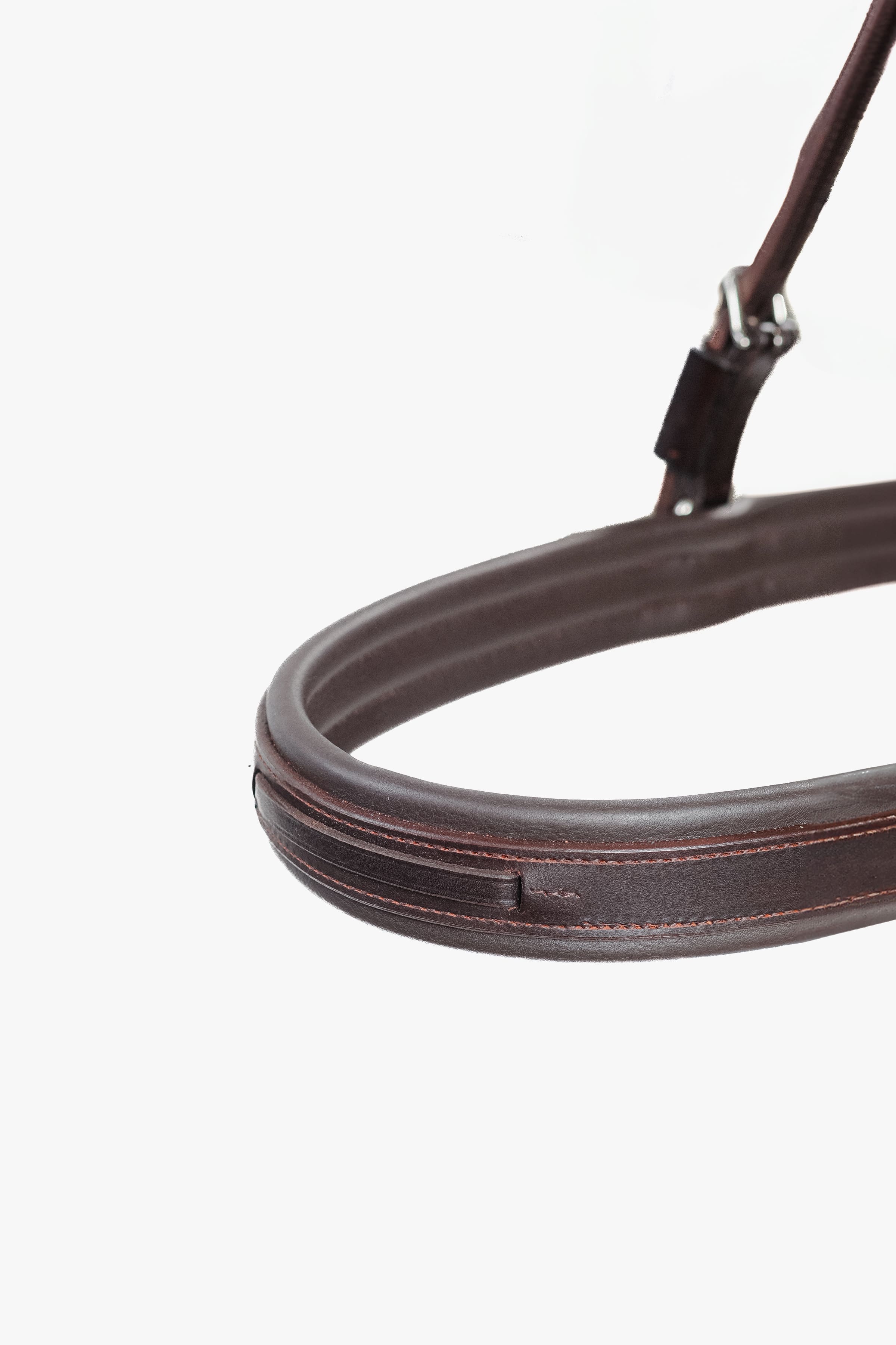  ACTraining Breast Collar and Neck Strap, made of brown leather with visible buckle and stitching details, isolated on a white background.