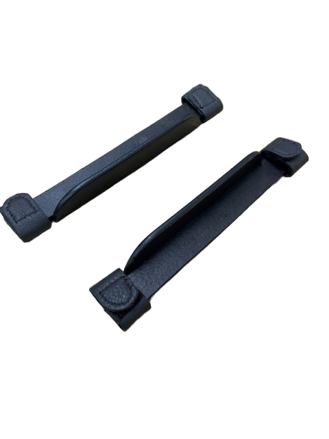 Kant See Back Weymouth Bridle Blinds: Pair of Black Leather Bridle Blinds with Snap Closures 