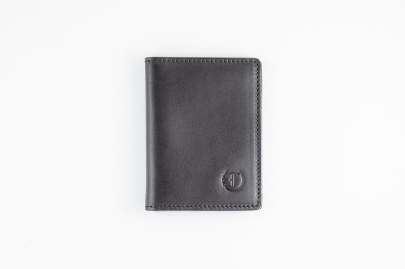 Freedman's Credit Card Holder: Slim and Durable Wallet, Close-Up on Leather Texture and Stitching