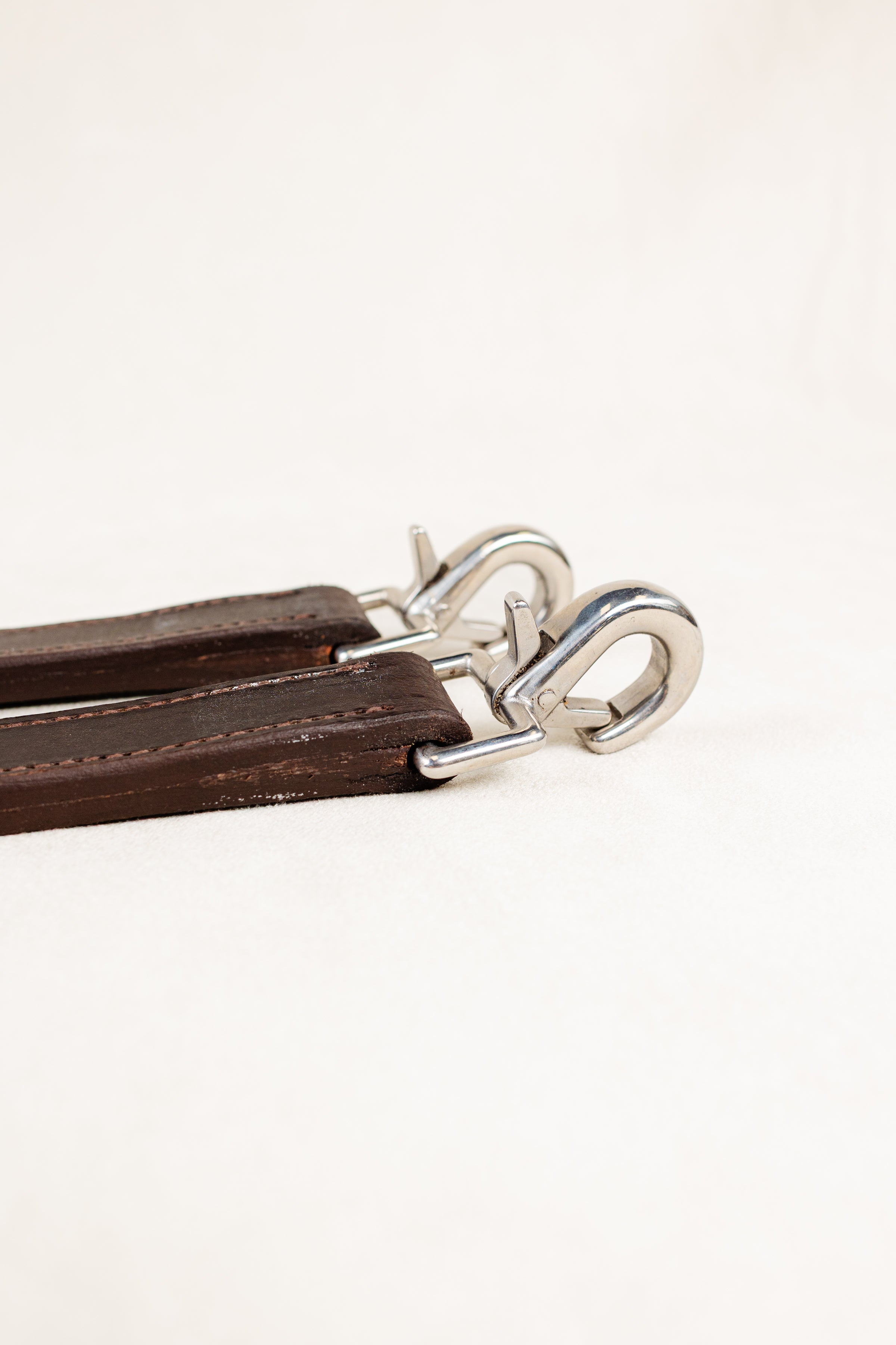 Detailed View of Snap Mechanisms on ACTraining Shaft Tug Bearer Straps