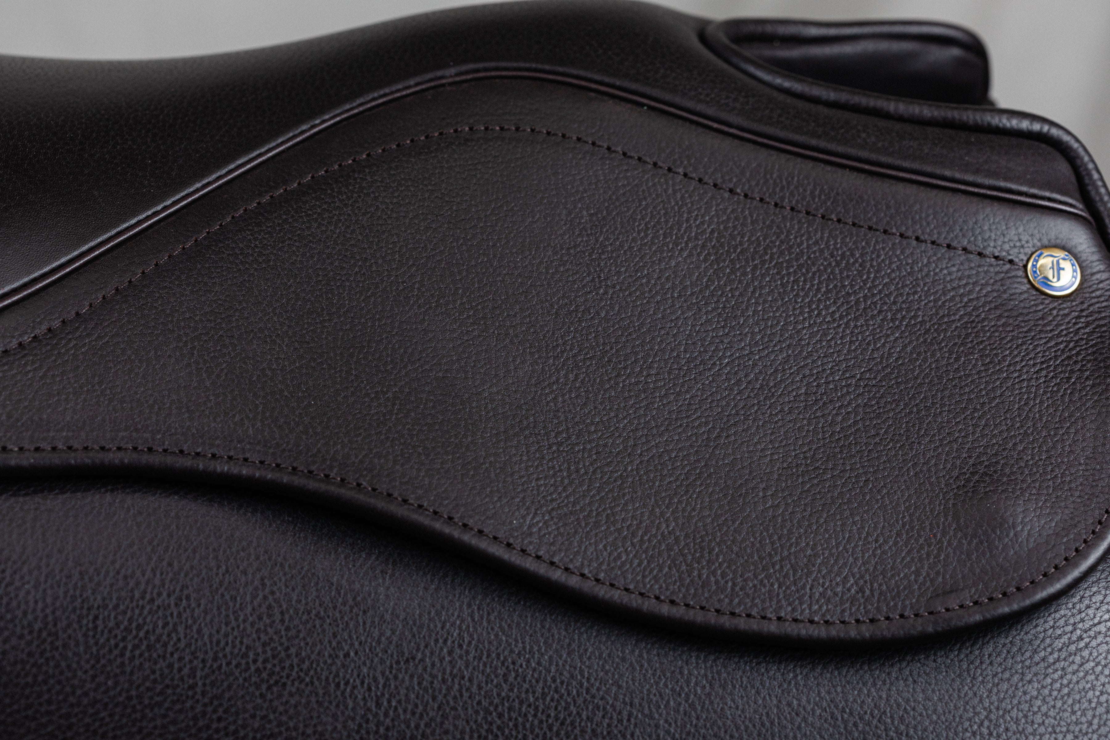Close up of the Ultra XD cutback saddle showcasing the leather.