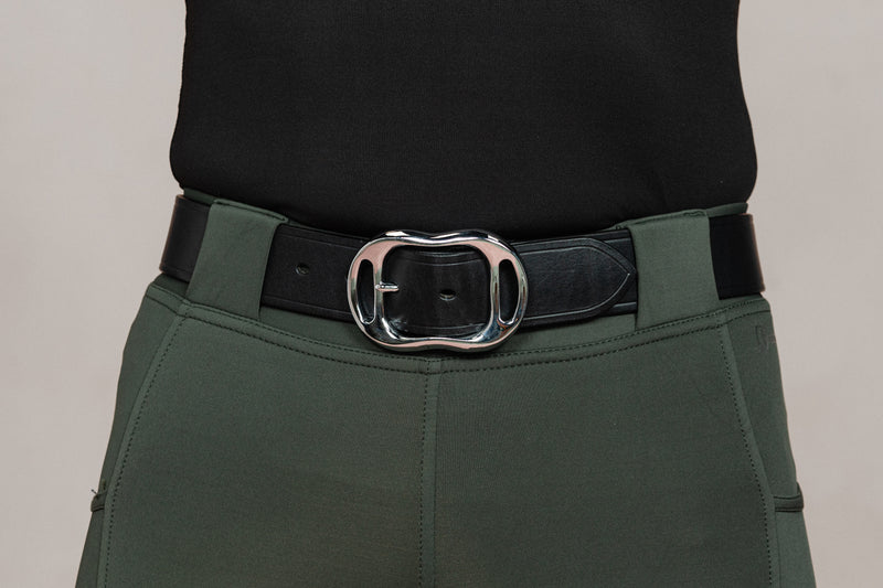 Center Bar Buckle Belt, black leather with silver buckle, stylish accessory.